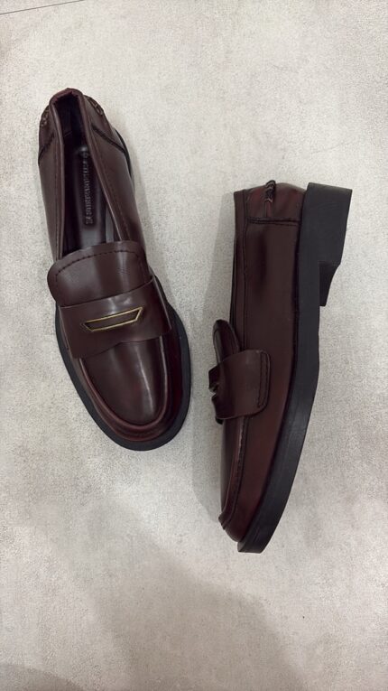 لوفر Stradivarius