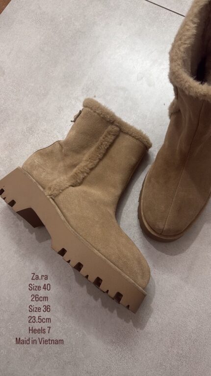 Zara  UGG