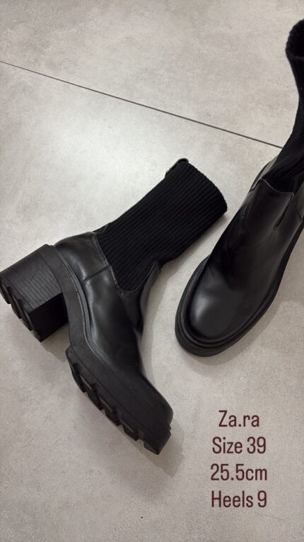 بوت Zara